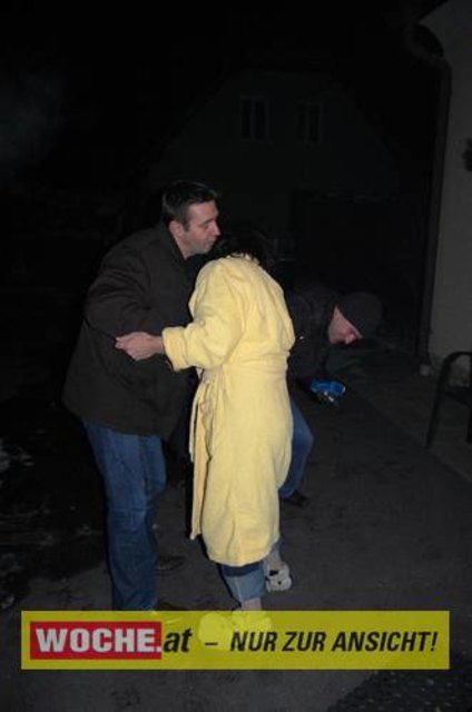 Zum 50-er wurde die Präsidentin von ART 13, von Künstlern und Nachbarn lautstark geweckt!