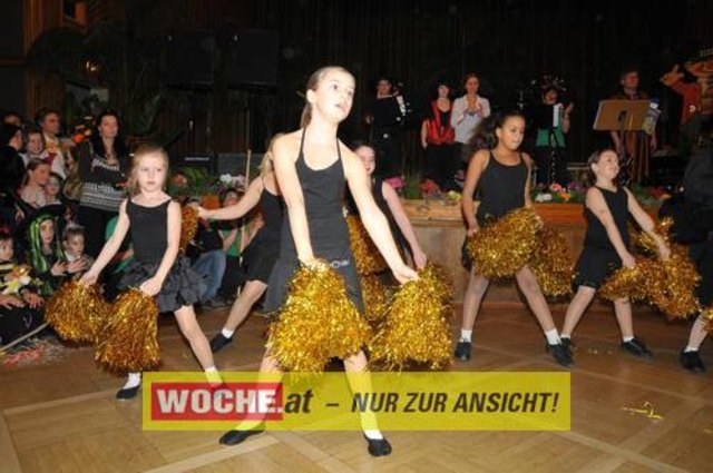 Viele kleine und große Narren tummelten sich bei Musik und Zauberei im Konzerthaus