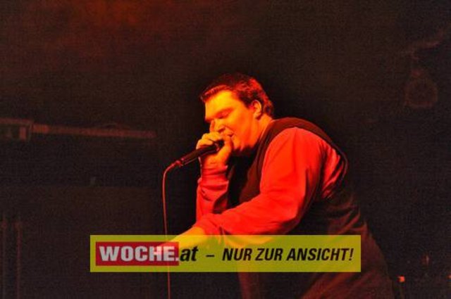 Einige Schüler der 7. Klasse des BG/BRG für Slowenen organisierten auch dieses Jahr wieder das Kontaktlinse / Kontaktna Leca 09 im ((stereo))club.