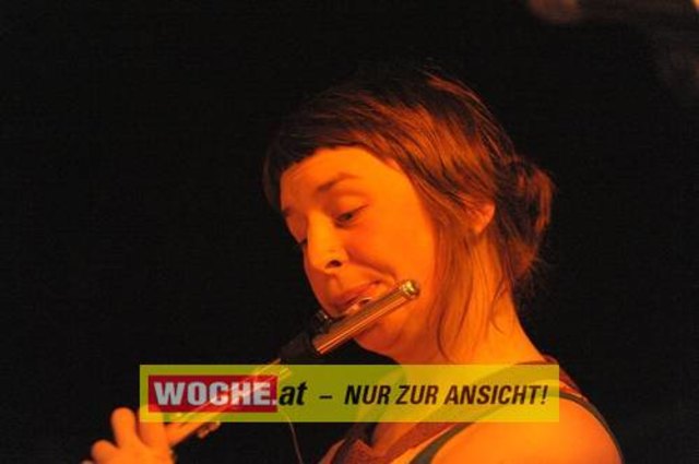 IM ((stereo))club fand das Kontaktlinse Festival mit vielen Künstlern aus den Musik, Theater und Comedybereich statt.