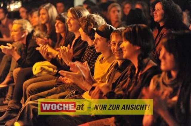IM ((stereo))club fand das Kontaktlinse Festival mit vielen Künstlern aus den Musik, Theater und Comedybereich statt.