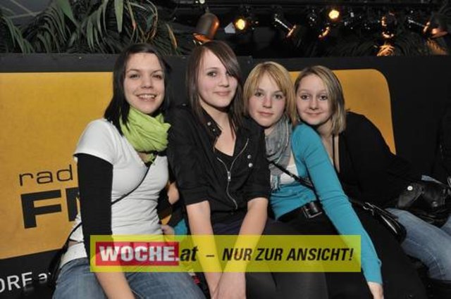 IM ((stereo))club fand das Kontaktlinse Festival mit vielen Künstlern aus den Musik, Theater und Comedybereich statt.