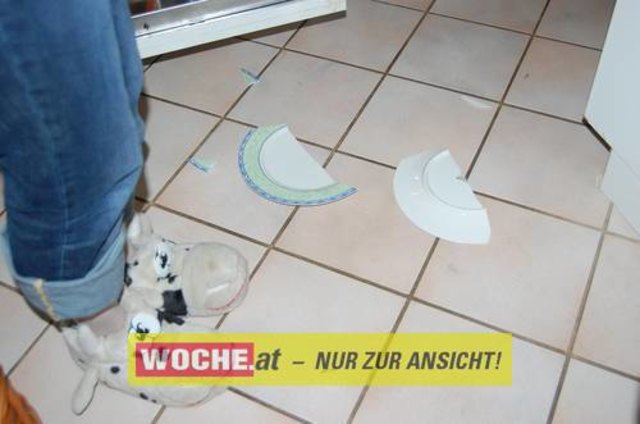 Zum 50-er wurde die Präsidentin von ART 13, von Künstlern und Nachbarn lautstark geweckt!