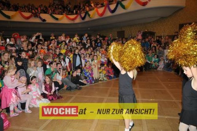 Viele kleine und große Narren tummelten sich bei Musik und Zauberei im Konzerthaus