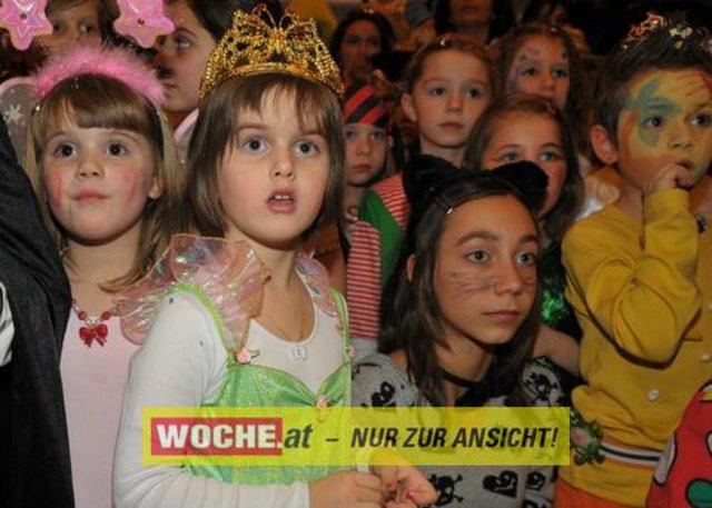 Viele kleine und große Narren tummelten sich bei Musik und Zauberei im Konzerthaus