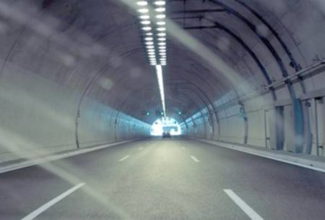 Der Tauerntunnel und der Karawankentunnel sollen für LKW ab Jänner 2016 empfindlich teurer werden | Foto: KK