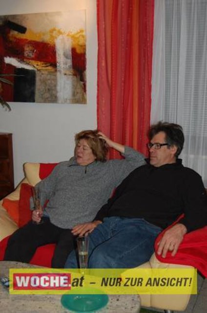 Zum 50-er wurde die Präsidentin von ART 13, von Künstlern und Nachbarn lautstark geweckt!