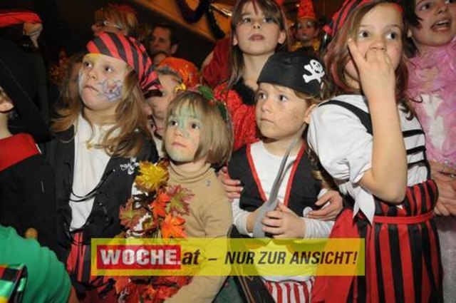 Viele kleine und große Narren tummelten sich bei Musik und Zauberei im Konzerthaus