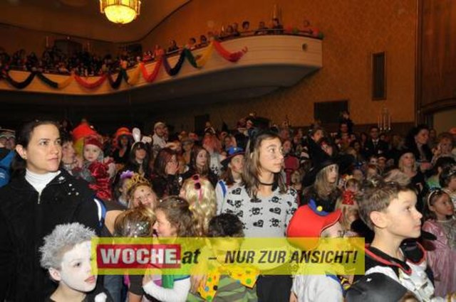 Viele kleine und große Narren tummelten sich bei Musik und Zauberei im Konzerthaus