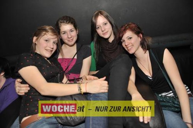 IM ((stereo))club fand das Kontaktlinse Festival mit vielen Künstlern aus den Musik, Theater und Comedybereich statt.