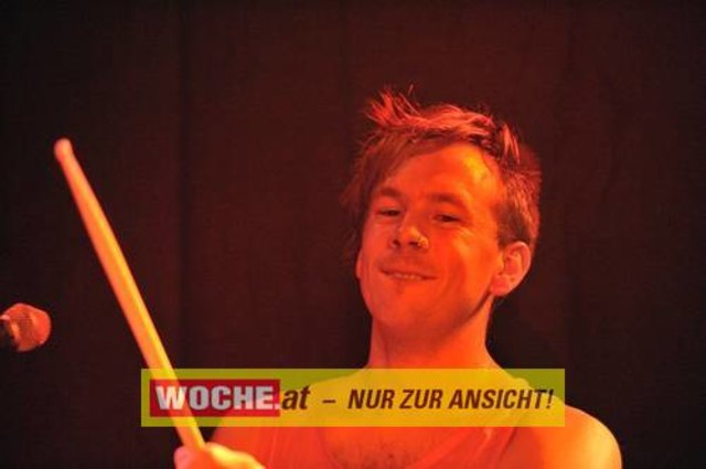 IM ((stereo))club fand das Kontaktlinse Festival mit vielen Künstlern aus den Musik, Theater und Comedybereich statt.