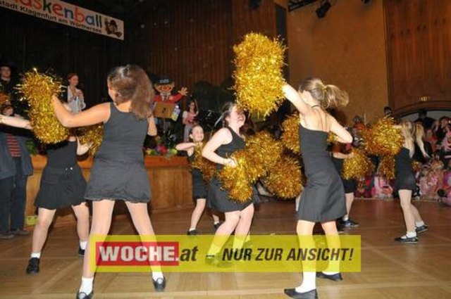 Viele kleine und große Narren tummelten sich bei Musik und Zauberei im Konzerthaus