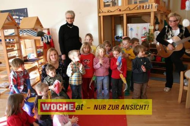 Die SPí Frauen Eitweg-Gemmersdorf spenden den  Reinerlöses aus dem Weihnachtsbasar seit mehr als 20 Jahren neben anderen Organisationen auch dem Kindergarten Maria Rojach. Obfrau Marlies Kopp überbrachte die Spende, in Form von pädagogisch wertvollem Spie