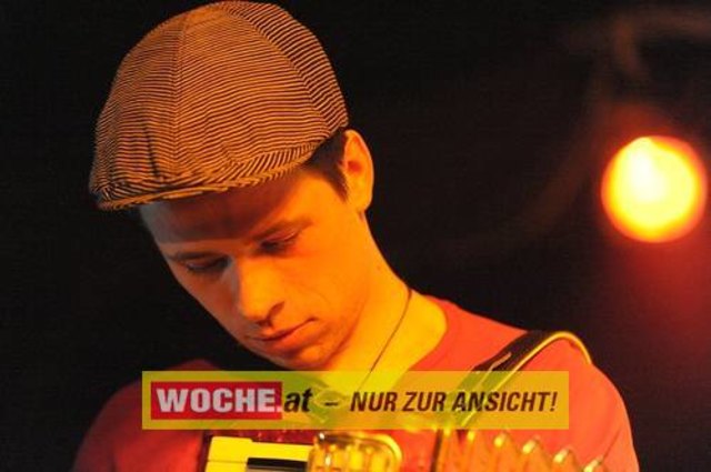 IM ((stereo))club fand das Kontaktlinse Festival mit vielen Künstlern aus den Musik, Theater und Comedybereich statt.