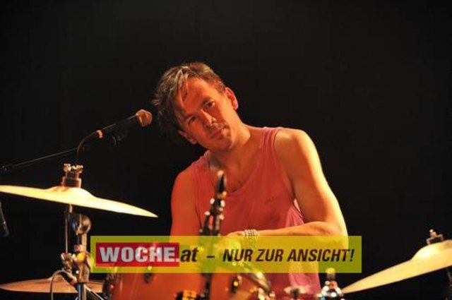 IM ((stereo))club fand das Kontaktlinse Festival mit vielen Künstlern aus den Musik, Theater und Comedybereich statt.