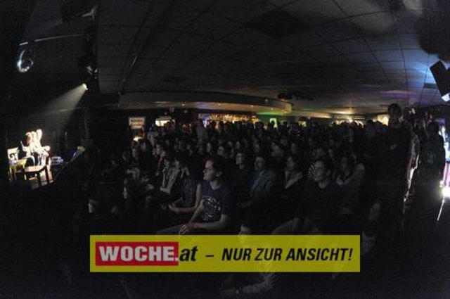 IM ((stereo))club fand das Kontaktlinse Festival mit vielen Künstlern aus den Musik, Theater und Comedybereich statt.