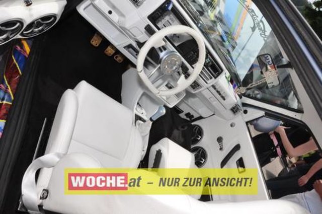 Der See ruft! In Reifnitz und rund um den Wörthersee haben die GTI-Fans beim "28. GTI-Treffen" das Sagen!