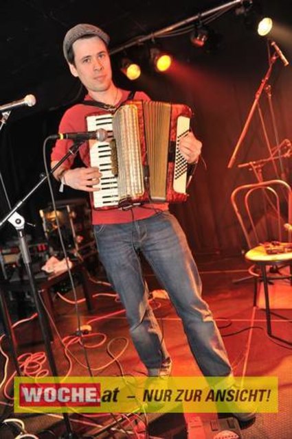 IM ((stereo))club fand das Kontaktlinse Festival mit vielen Künstlern aus den Musik, Theater und Comedybereich statt.