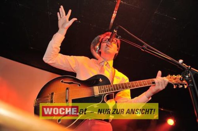 IM ((stereo))club fand das Kontaktlinse Festival mit vielen Künstlern aus den Musik, Theater und Comedybereich statt.