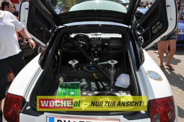 Der See ruft! In Reifnitz und rund um den Wörthersee haben die GTI-Fans beim "28. GTI-Treffen" das Sagen!