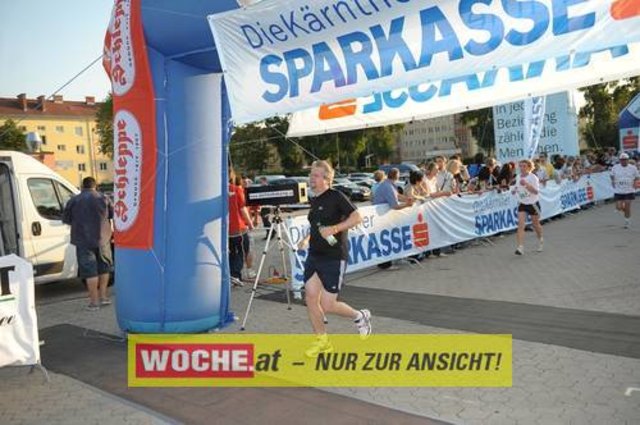 Am Messeparkplatz fand der Start + Ziel des Businesslaufs 2009 statt. Viele Firmen nahmen wieder daran teil.