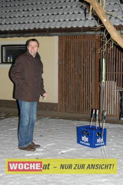 Zum 50-er wurde die Präsidentin von ART 13, von Künstlern und Nachbarn lautstark geweckt!