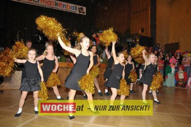 Viele kleine und große Narren tummelten sich bei Musik und Zauberei im Konzerthaus