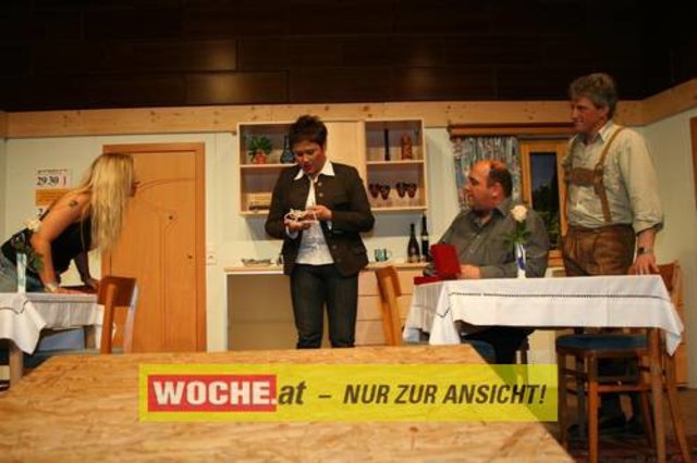 Die Theatergruppe Maria Rojach lud zur Aufführung "Heiter bis wolkig" ins Dorfheim Maria Rojach, Regie: Siegfried Gönitzer.