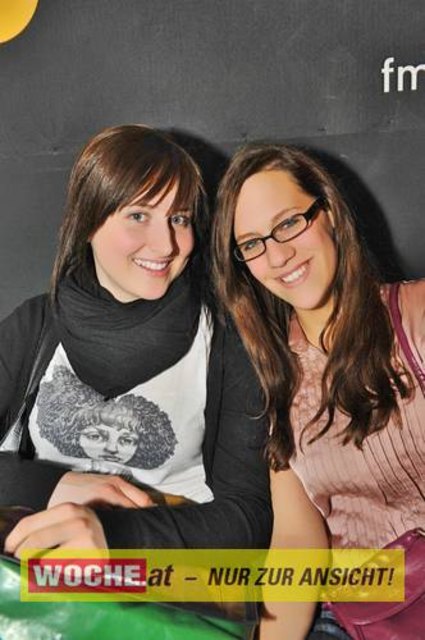 Einige Schüler der 7. Klasse des BG/BRG für Slowenen organisierten auch dieses Jahr wieder das Kontaktlinse / Kontaktna Leca 09 im ((stereo))club.