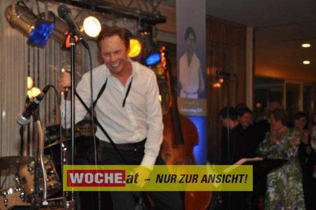 Schlagerstar Peter Kraus feierte bei "Werzers" Sasioneröffnung seinen 70. Geburtstag. Videos dazu gibt es in der Rubrik "Multimedia"!