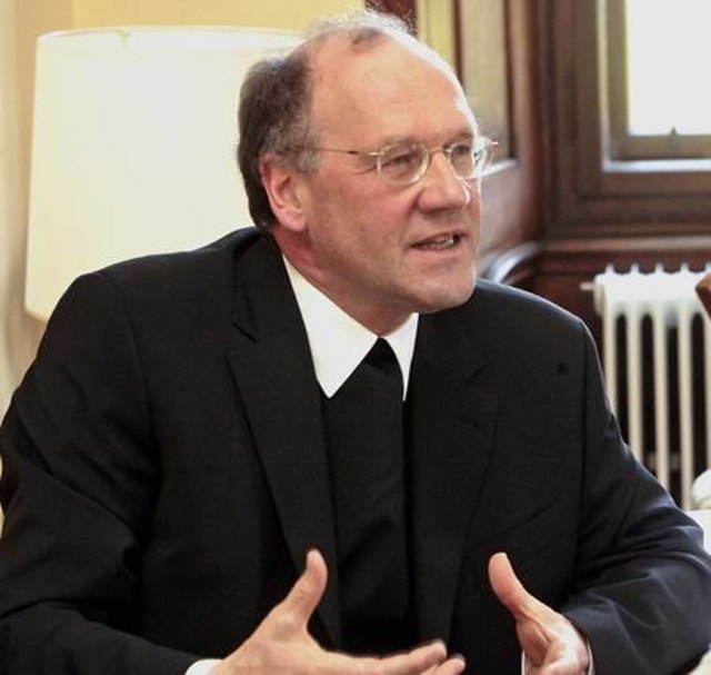 Alois Schwarz, Bischof der Diözese Gurk-Klagenfurt, im WOCHE-Gespräch: ?Wir feiern zu Ostern unsere Hoffnung ? genau das brauchen Menschen heute?