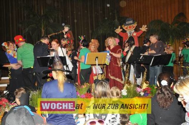 Viele kleine und große Narren tummelten sich bei Musik und Zauberei im Konzerthaus