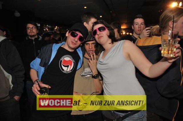 IM ((stereo))club fand das Kontaktlinse Festival mit vielen Künstlern aus den Musik, Theater und Comedybereich statt.