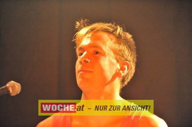 IM ((stereo))club fand das Kontaktlinse Festival mit vielen Künstlern aus den Musik, Theater und Comedybereich statt.