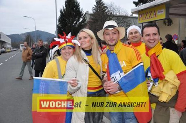 Zahlreiche Fans aus dem In- und Ausland kamen zum Weltmeisterschafts-Qualifikationsspiel ísterreich gegen Rumänien, das mit einem 2:1-Sieg der ísterreicher endete. Beide Tore erzählte Jimmy Hoffer!