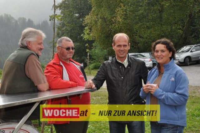 Anlässlich vom Herbst Aktivtag am Faakersee, gab es den letzten WOCHE-Wandertag der Saison. Gewandert wurde ab der Burgruine Finkenstein. Hunderte Teilnehmer nahmen daran teil!
