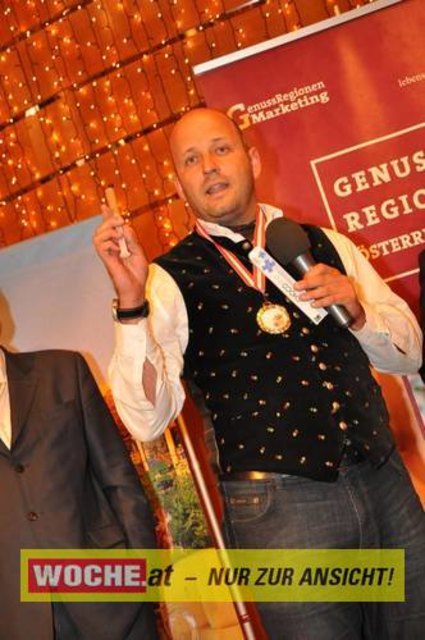 Im Casino Velden wurden die besten Kärntner Genuss Läden von den Genuss-Guide-Herausgebern Willy Lehmann und Fritz Stifsohn sowie Landesrat Josef Martinz ausgezeichnet.