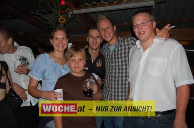 Sonja Kollmann aus St. Andrä und Michaela Bruderhofer aus Oberösterreich gewannen die diesjährige "Tscherflrally" der LJ Eitweg. gefeirt wurde beim anschließenden Sommerfest.