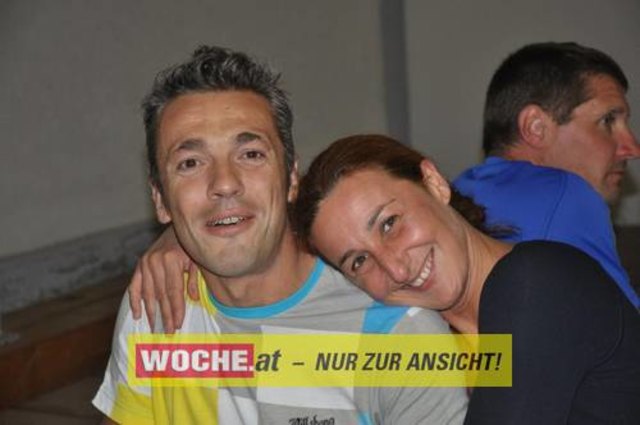 An die 500 Triathleten mußten 500 Meter schwimmen, 32 Kilometer radfahren und 6,7 Kilometer laufen.
