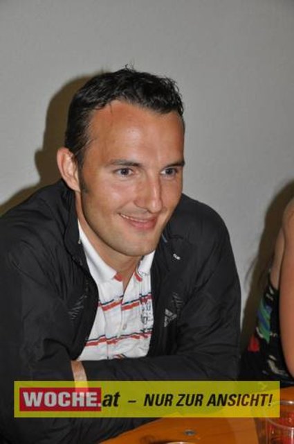 An die 500 Triathleten mußten 500 Meter schwimmen, 32 Kilometer radfahren und 6,7 Kilometer laufen.