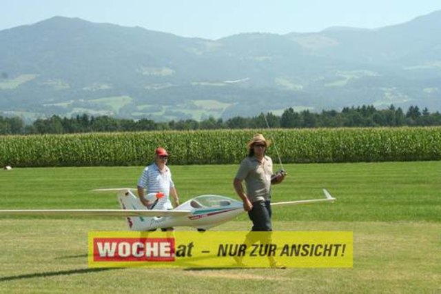 Die WOCHE besuchte die Modellflugshow 2009 in St. Marein.