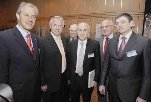 LR Josef Martinz, LH Gerhard Dörfler, Mate Granic, Dr.Valentin Inzko, Präs. Franz Pacher, Premier Viktor Koksharov, Foto: fritzpress