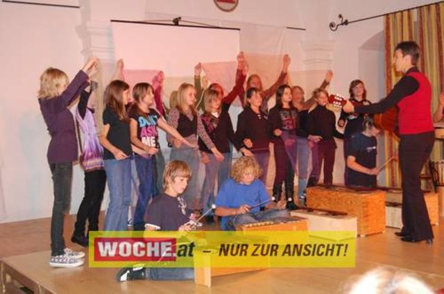 Der Vereine Bamama Lamuka und die Caritas Kärnten organisierten einen bunten Benefizabend in Gmünd.