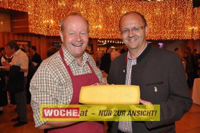 Im Casino Velden wurden die besten Kärntner Genuss Läden von den Genuss-Guide-Herausgebern Willy Lehmann und Fritz Stifsohn sowie Landesrat Josef Martinz ausgezeichnet.