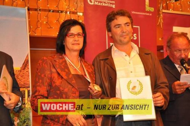 Im Casino Velden wurden die besten Kärntner Genuss Läden von den Genuss-Guide-Herausgebern Willy Lehmann und Fritz Stifsohn sowie Landesrat Josef Martinz ausgezeichnet.