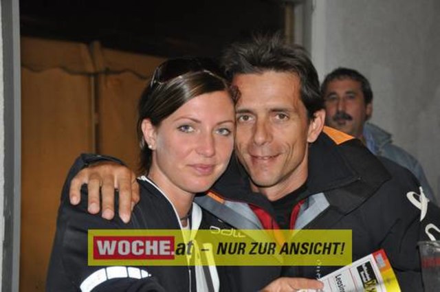An die 500 Triathleten mußten 500 Meter schwimmen, 32 Kilometer radfahren und 6,7 Kilometer laufen.