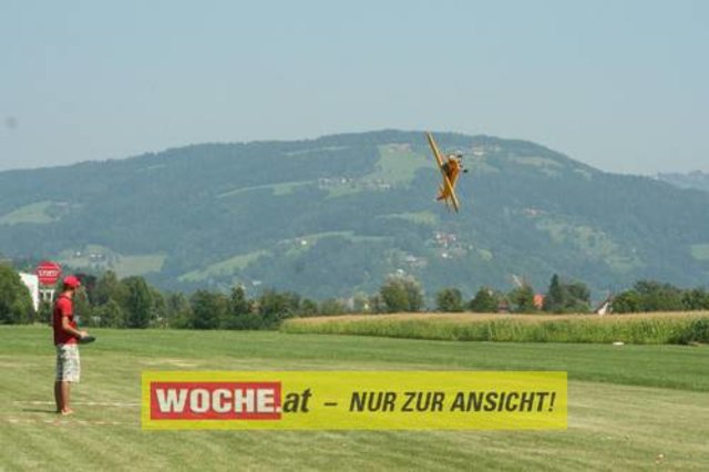 Die WOCHE besuchte die Modellflugshow 2009 in St. Marein.