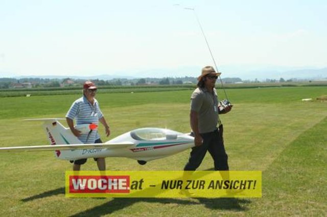 Die WOCHE besuchte die Modellflugshow 2009 in St. Marein.