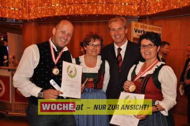 Im Casino Velden wurden die besten Kärntner Genuss Läden von den Genuss-Guide-Herausgebern Willy Lehmann und Fritz Stifsohn sowie Landesrat Josef Martinz ausgezeichnet.