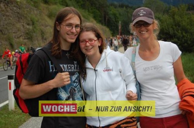An die 500 Triathleten mußten 500 Meter schwimmen, 32 Kilometer radfahren und 6,7 Kilometer laufen.